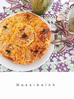 عکسی از دستور نون زردچوبه ای شکم پر