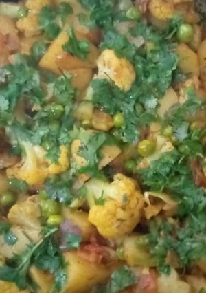 A picture of Aaloo gobi vegetable.