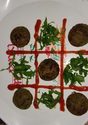 A picture of Spinach appam.