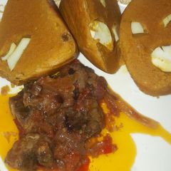 A picture of Moi moi with beef sours.