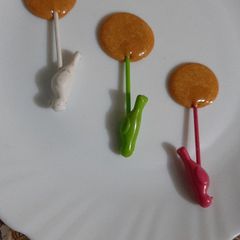 A picture of Dalgona candy.