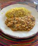 Guiso exótico de pollo y zanahorias