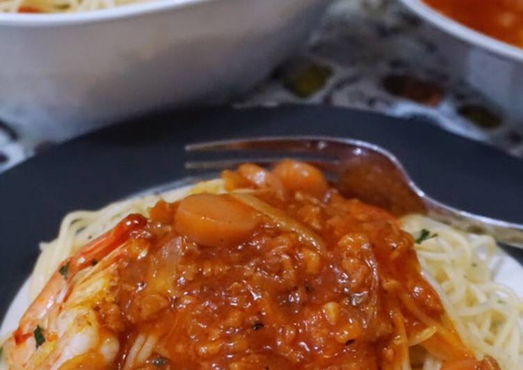 Cara Gampang Menyiapkan Spaghetti udang sosis ala mimil, Enak Banget