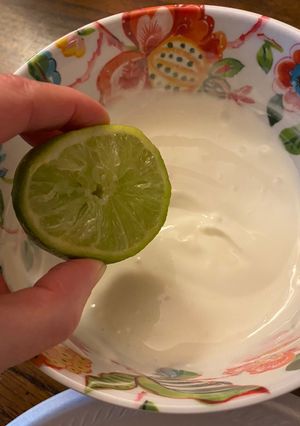 A picture of Lime sour cream.