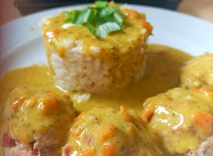 Une photo de Riz et boulettes de bœuf au curry au cook expert