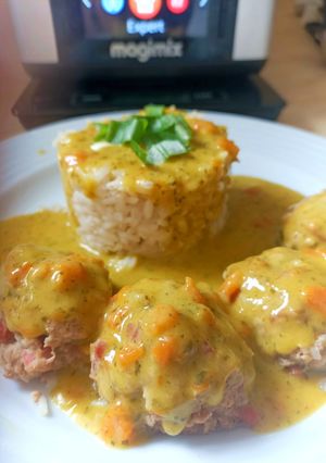 Une photo de Riz et boulettes de bœuf au curry au cook expert