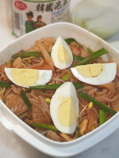 韓泡菜豬肉炒麵-減醣午餐便當 的食譜成品照片