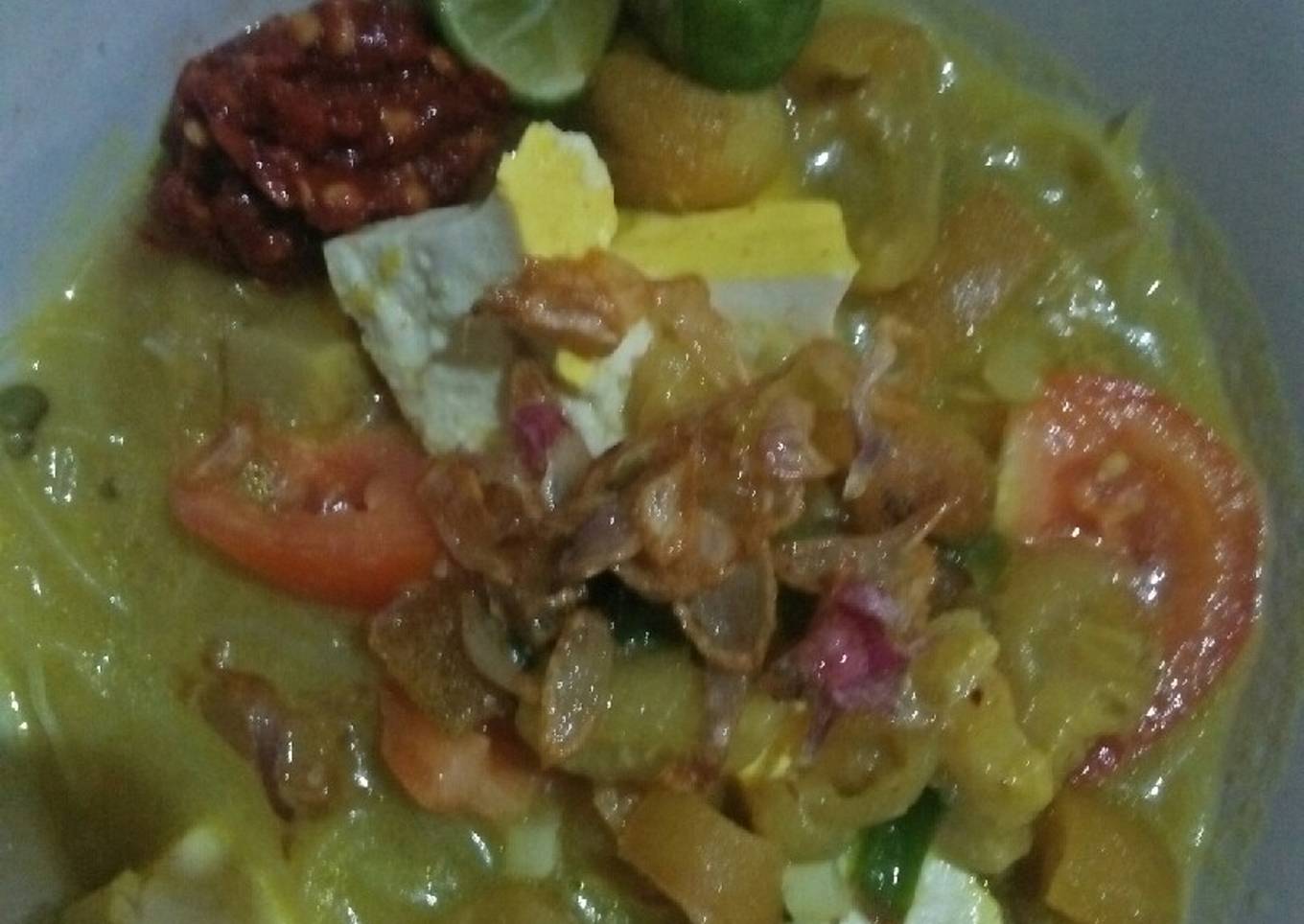 Soto kikil bumbu kuning