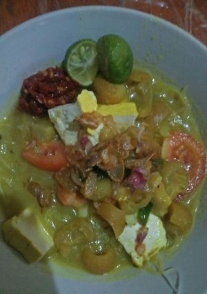 Foto resep Soto kikil bumbu kuning