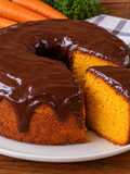 🥕Bolo de cenoura com cobertura de chocolate de liquidificador
