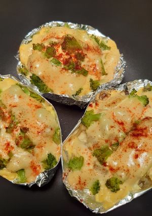 Foto resep Baked Potato with Broccoli and Cheese Sause