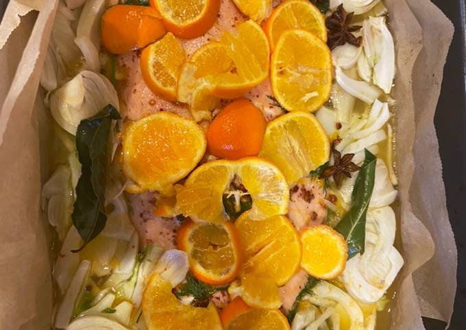 Baked salmon with Clementines