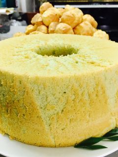 Hình của món Bông lan chiffon lá dứa.