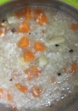 Hình của món CHÁO THỊT BẰM + cà rốt, khoai tây (Ngày mưa 🙂).
