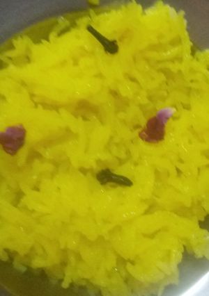 A picture of Sweet yellow rice.