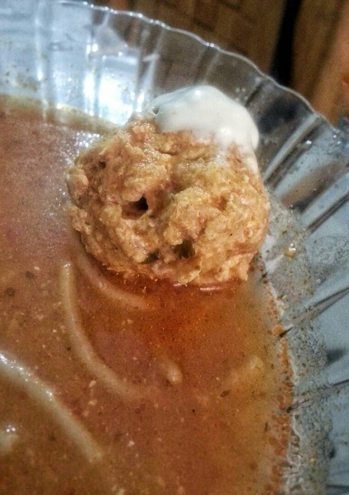 Una foto de Albóndigas de pollo en salsa roja