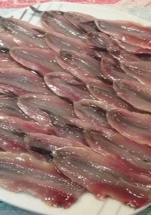 Una foto de Como limpiar boquerones o anchoas