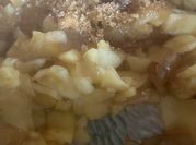 Una foto de salsas para carnes manzana