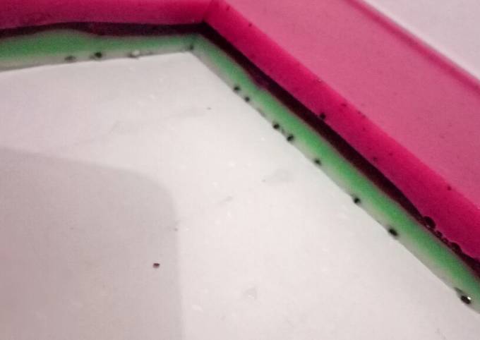 Puding lapis melon naga