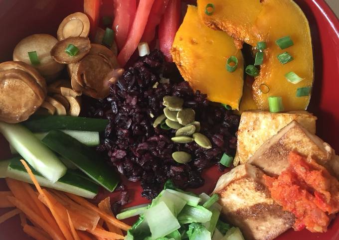 Bagaimana Menyiapkan Vegan Bowl Black Rice, Sempurna