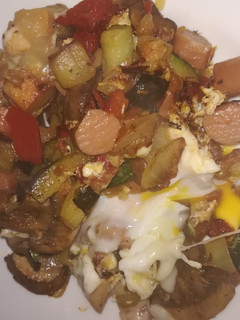 Una foto de Revuelto de verduras con salchicha
