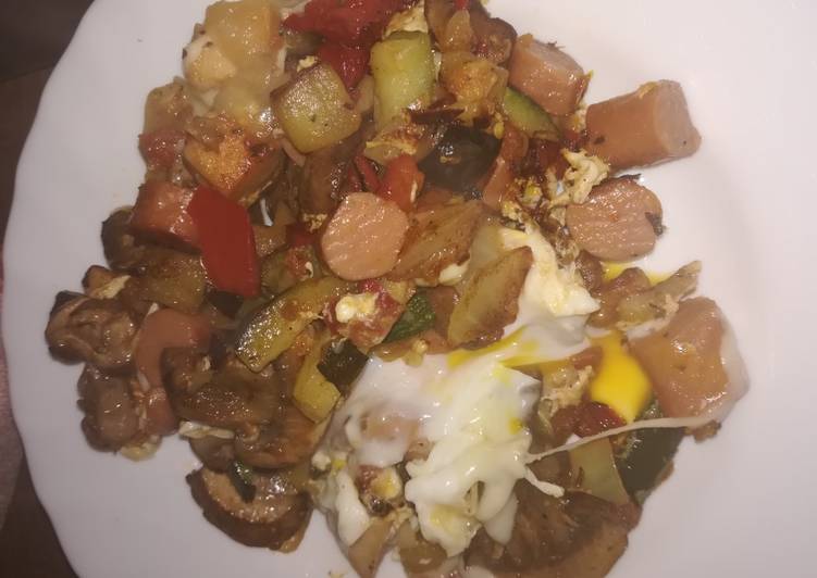 Revuelto de verduras con salchicha