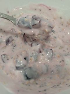 Una foto de Copos con fruta y yogurt