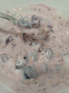 Una foto de Copos con fruta y yogurt