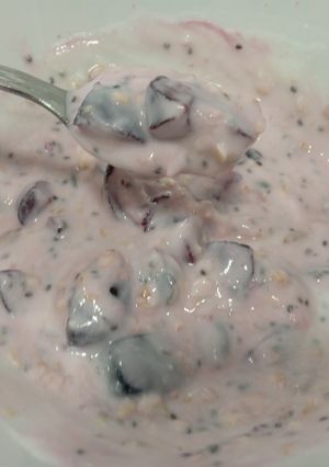 Una foto de Copos con fruta y yogurt