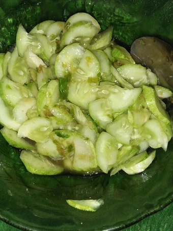 Cara Simple Membuat Resep  Rujak timun super pedass yang Menggugah Selera, Lezat