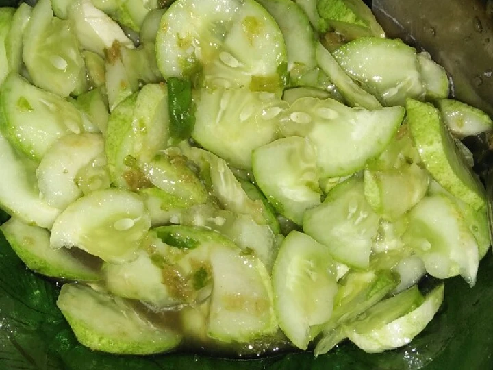 Cara Simple Membuat Resep  Rujak timun super pedass yang Menggugah Selera, Lezat