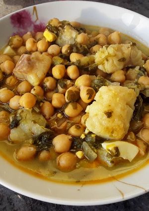 Foto principal de Garbanzos con bacalao y espinacas