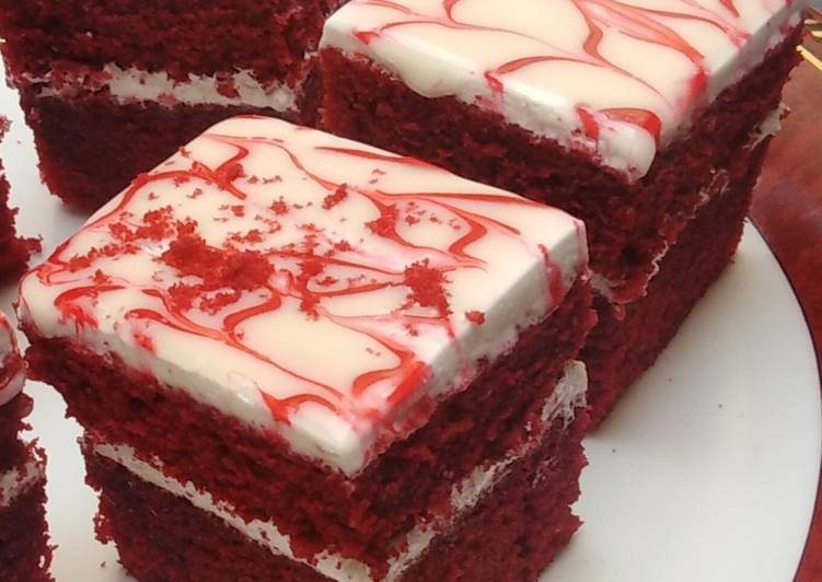 Red velvet pastries