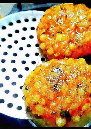 A picture of Sabudana vada.