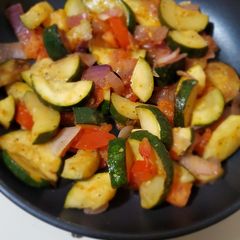A picture of Mexican style zucchini.