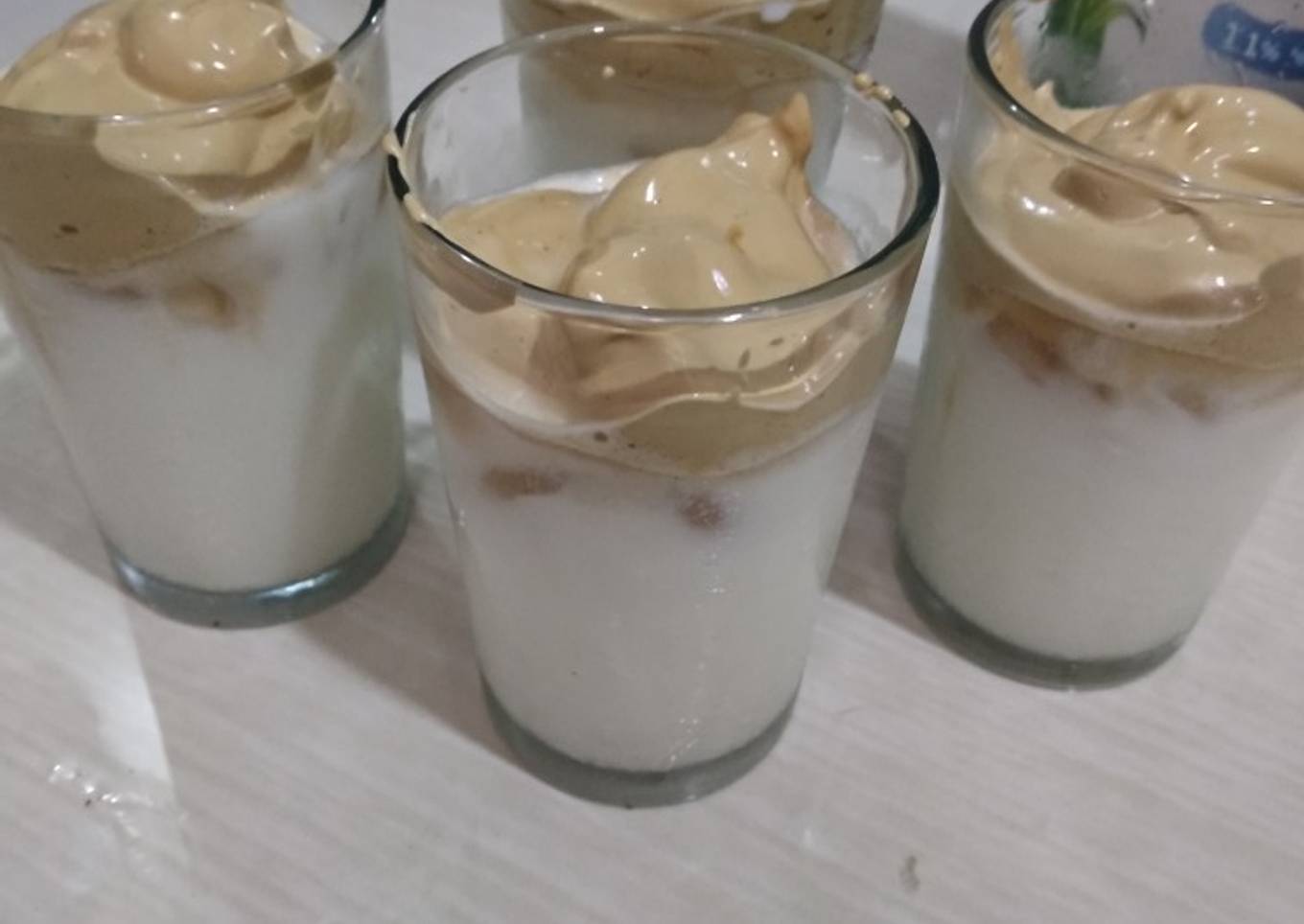 Dalgona Coffee