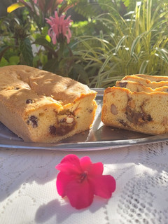 Una foto de Budín inglés relleno dulce de leche