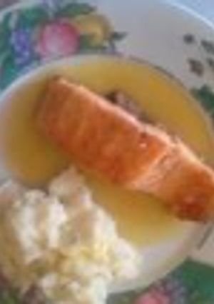 Una foto de Salmón rosado al maracuyá