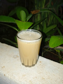 லெமன் கிராஸ் டீ (Lemon grass tea recipe in tamil) செய்முறை முக்கிய புகைப்படம்