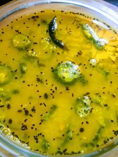 উচ্ছে দিয়ে মটর ডাল (Uchhe Diye Motor Dal Recipe In Bengali) রেসিপির প্রধান ছবি