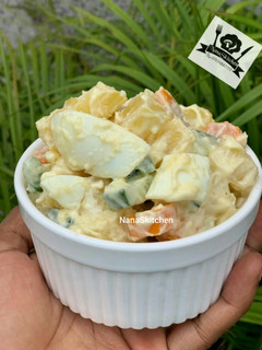 A picture of Simple potato salad.