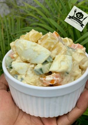 A picture of Simple potato salad.