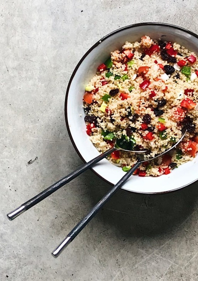 Una foto de Tabulé de quinoa con verduras