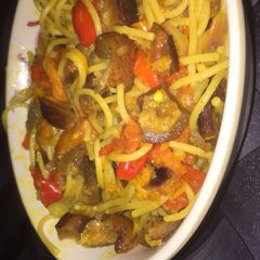 A picture of Spaghetti with Pomo.