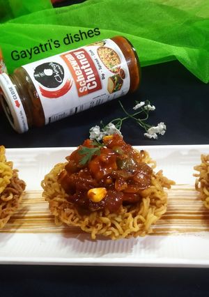 क्रिस्पी नूडल्स बस्केट (crispy noodles basket recipe in Hindi) रेसिपी मुख्य फोटो