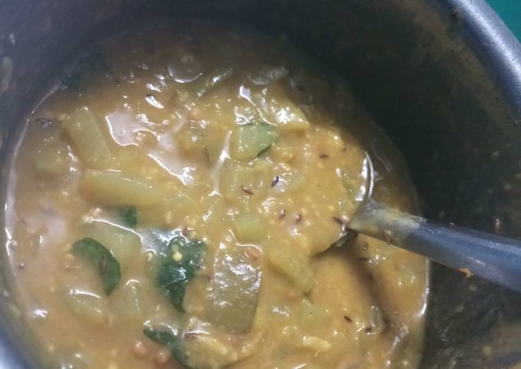 Quick and Easy Chow-chow Puli kootu (Gravy)