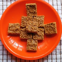 A picture of Delightful Gud Chana Chikki.