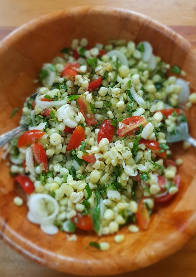 Una foto de Ensalada de granos de elote