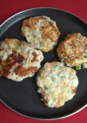 A picture of Poha pan cake.