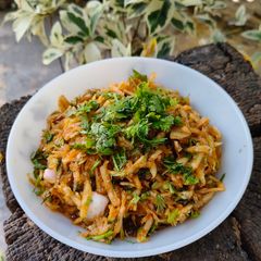 A picture of Raw mango salad.